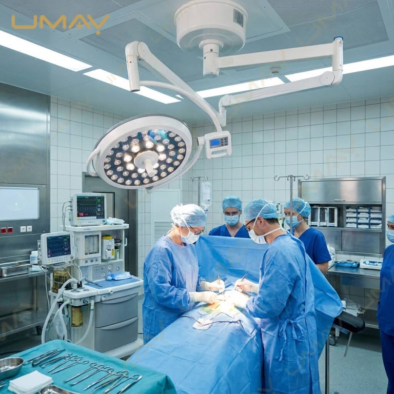 Ceiling Mounted LED Surgical Light Operating Room Setup